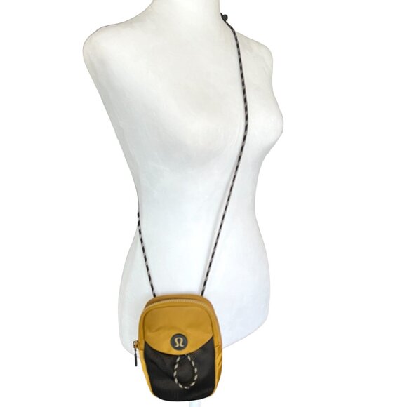 SOLD**Lululemon Take It On Crossbody Bag Gold Spice - Picture 2 of 5